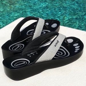 AEROSOFT Glitterati thong, Fits 8 1/2 or 9